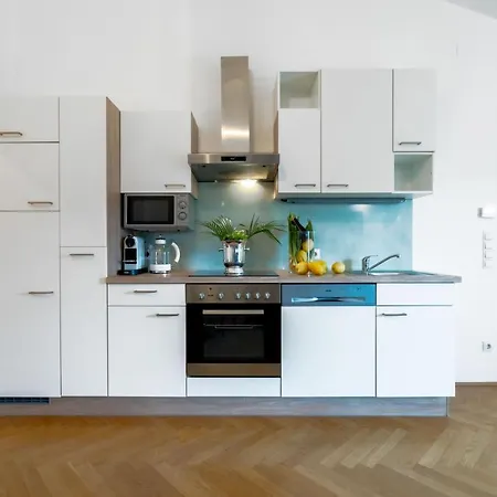 Smile Bahnzeile Apartman *
