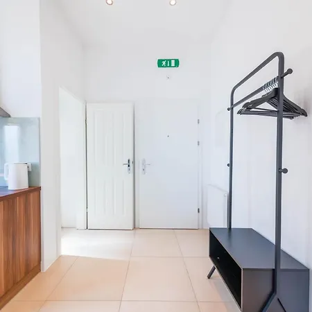 Smile Bahnzeile Apartman