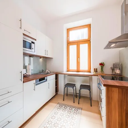 Smile Bahnzeile Apartman *